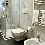 בית הארחה Eccelsobarese Boutique - 10 Mins From Center