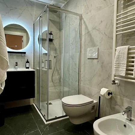 Гостьовий будинок Eccelsobarese Boutique - 10 Mins From Center 4*