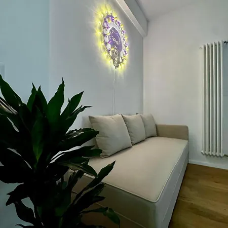 Eccelsobarese Boutique - 10 Mins From Center 4*