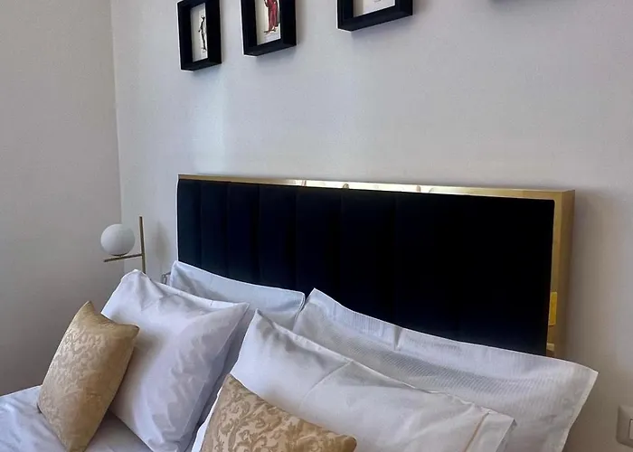 Eccelsobarese Boutique - 10 Mins From Center 4* Bari